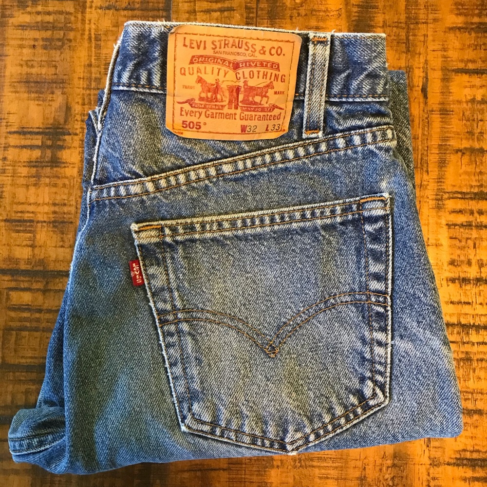 90s Vintage Levi’s 505 straight leg jeans